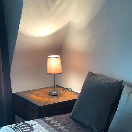 City Apartment, Ferienwohnung 3 Zkdb, Balkon, Dachgeschoss, Naehe Duesseldorf كريفيلد المظهر الخارجي الصورة